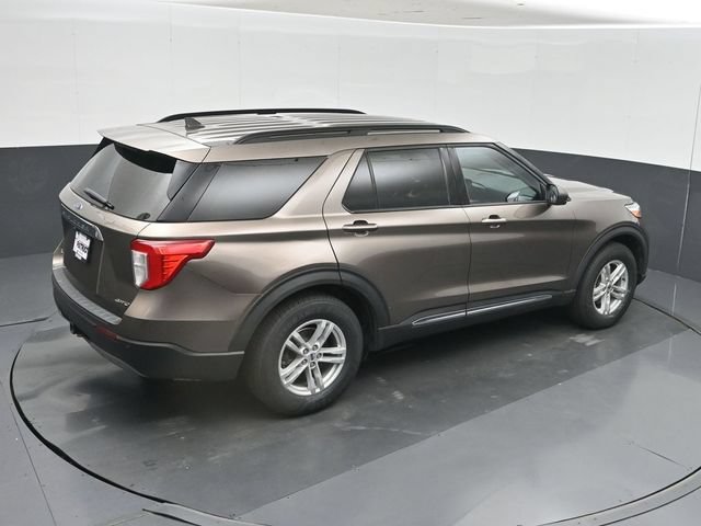 Used 2021 Ford Explorer XLT w/ Equipment Group 202A AWD/4WD image 40