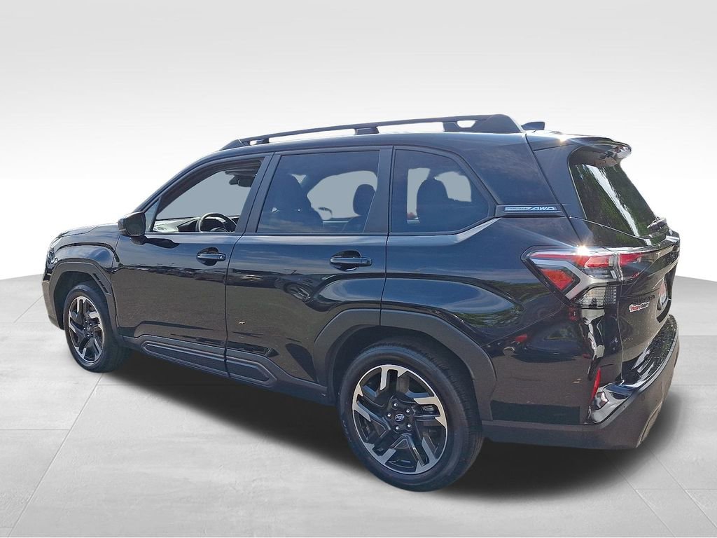 Used 2025 Subaru Forester Limited image 4