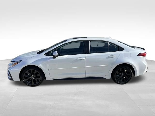 Used 2026 Toyota Corolla XSE FWD image 7