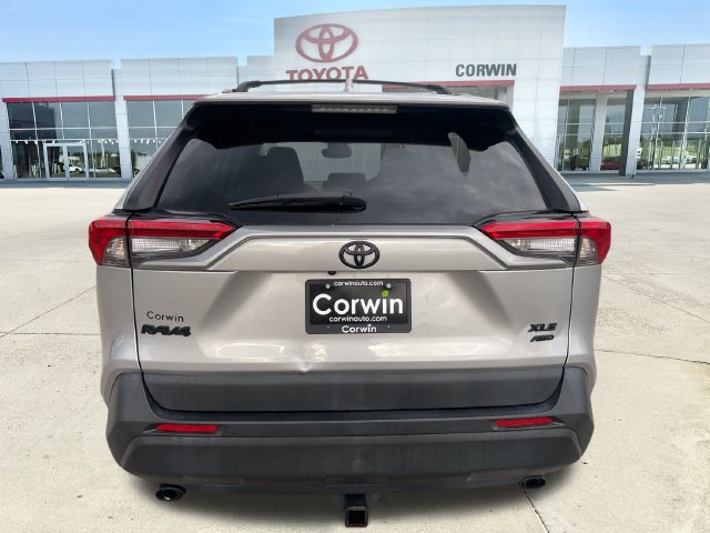 Used 2021 Toyota RAV4 XLE w/ Convenience Package AWD/4WD image 5