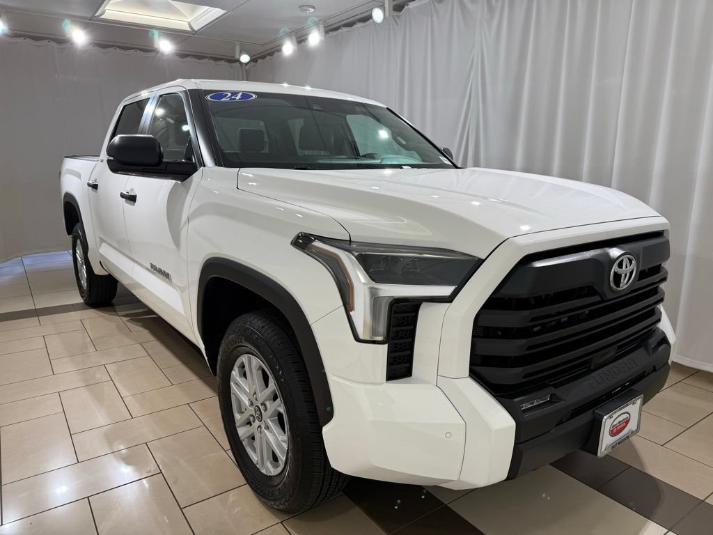 Used 2024 Toyota Tundra SR5 w/ SR5 Convenience Package AWD/4WD image 6