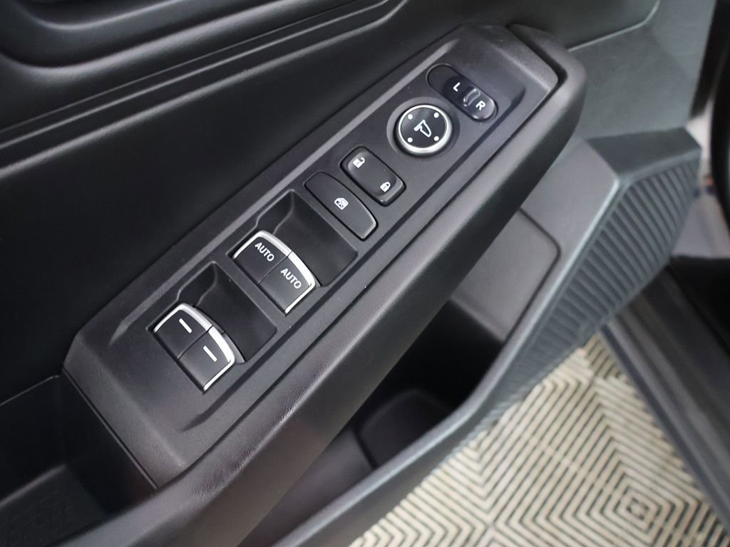 Used 2025 Honda Accord SE image 37