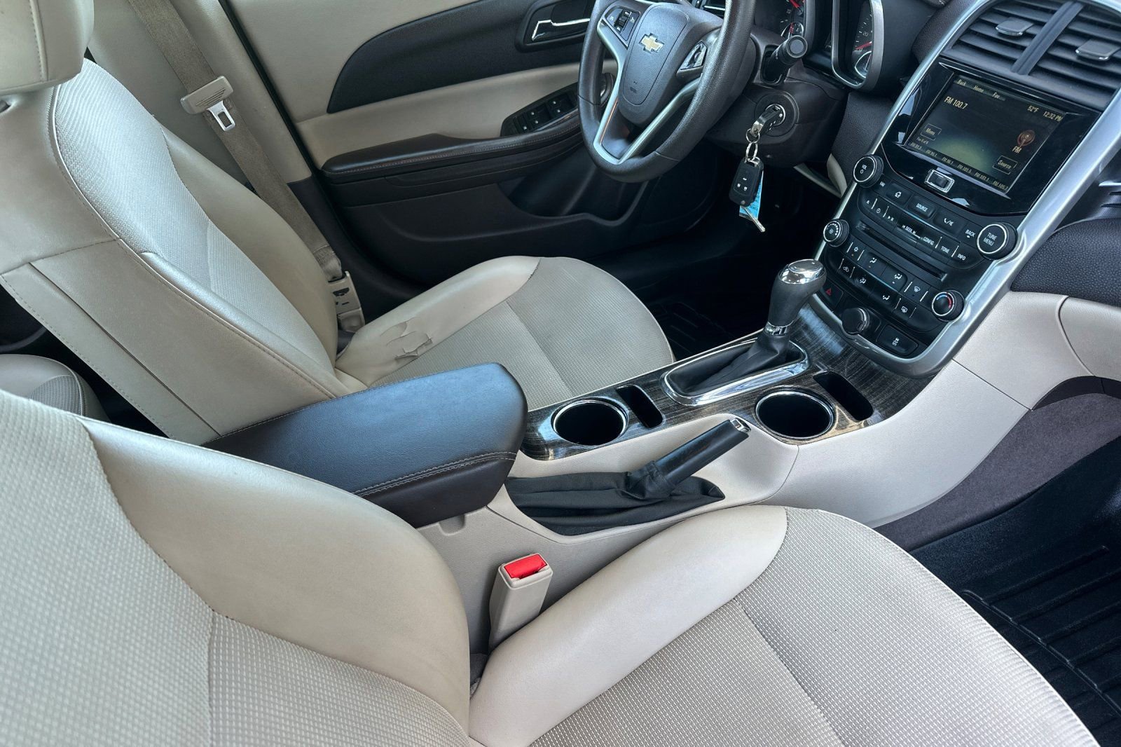 Used 2015 Chevrolet Malibu LT w/ Power Convenience Package FWD image 16