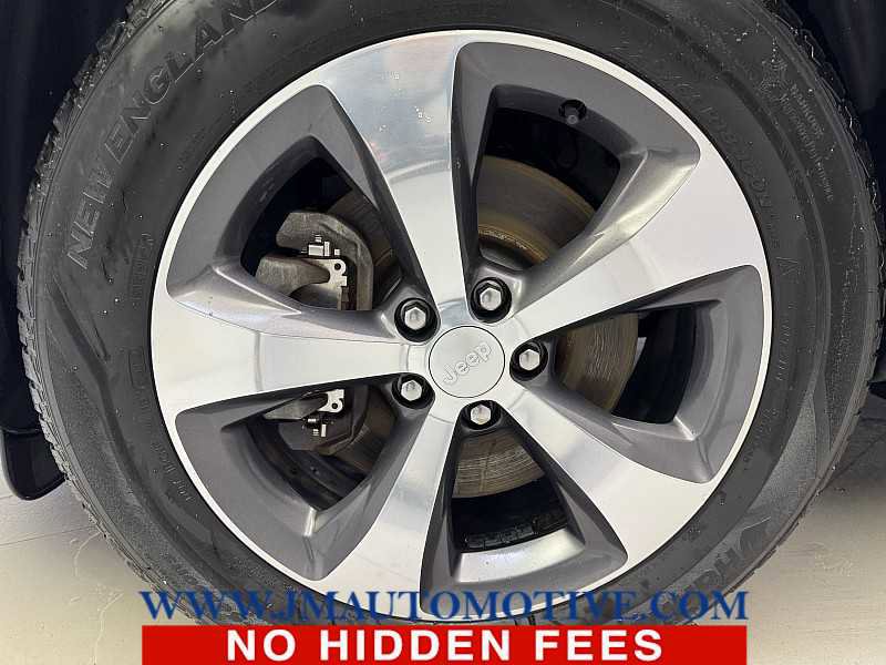 Used 2019 Jeep Cherokee Limited image 9