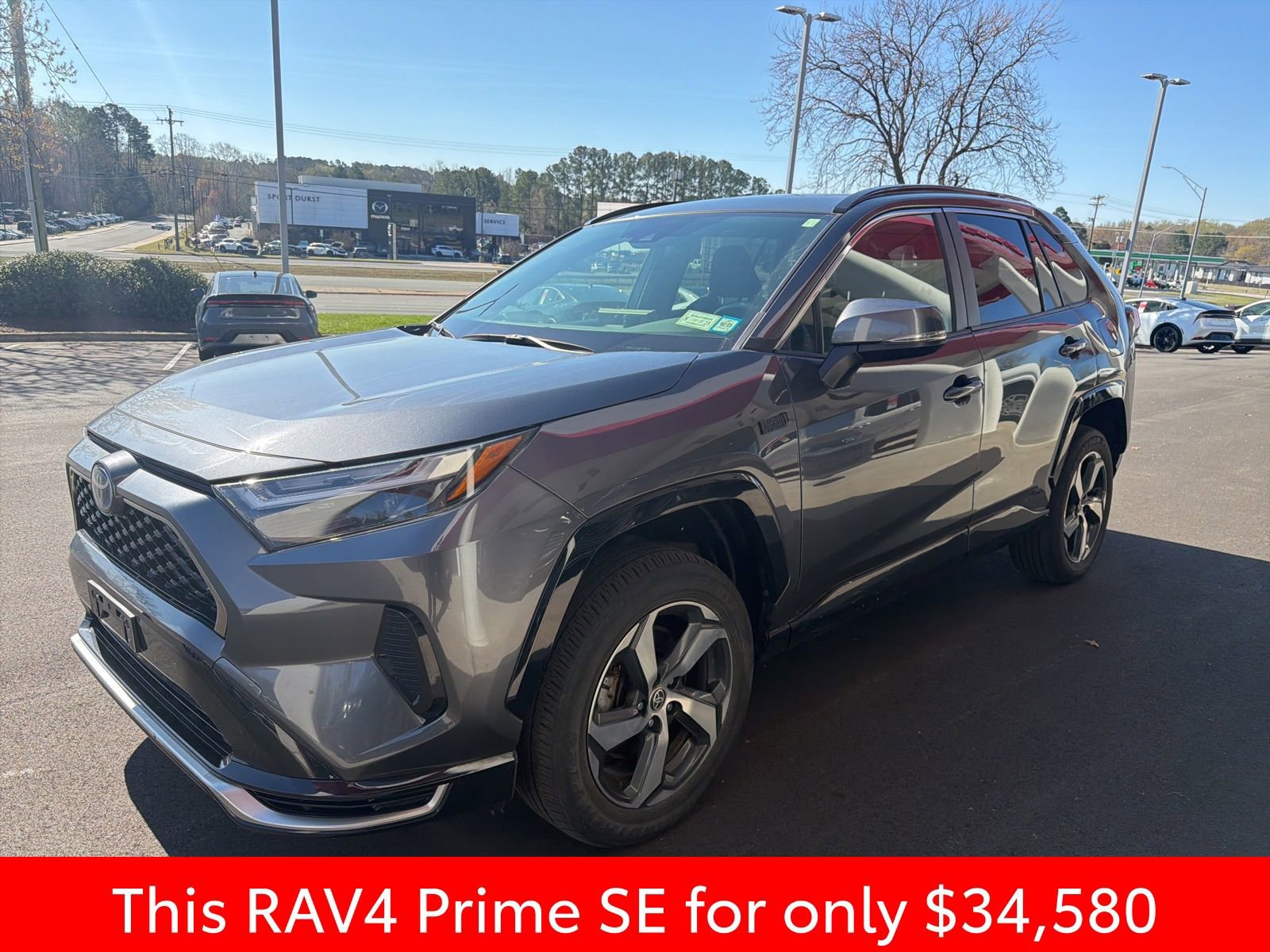 Used 2023 Toyota RAV4 SE w/ Weather & Moonroof Package image 22