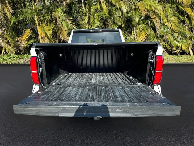 Used 2025 Toyota Tacoma SR5 AWD/4WD image 24