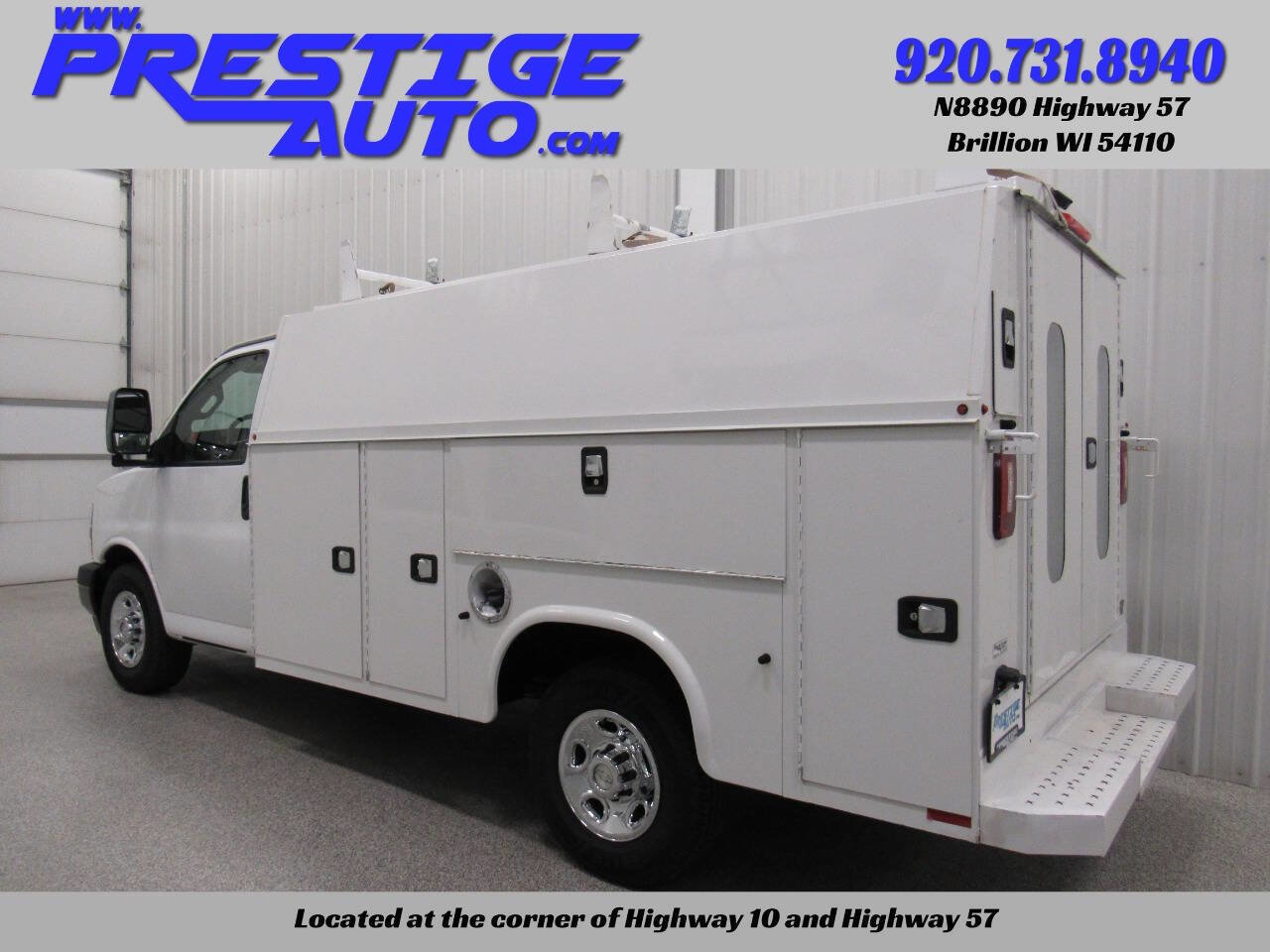 Used 2018 Chevrolet Express 3500 w/ Power Convenience Package RWD image 2
