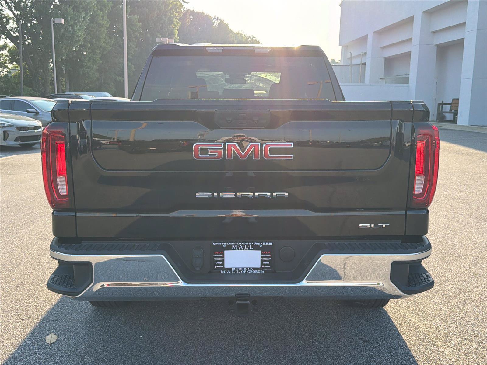 Used 2025 GMC Sierra 1500 SLT AWD/4WD image 6