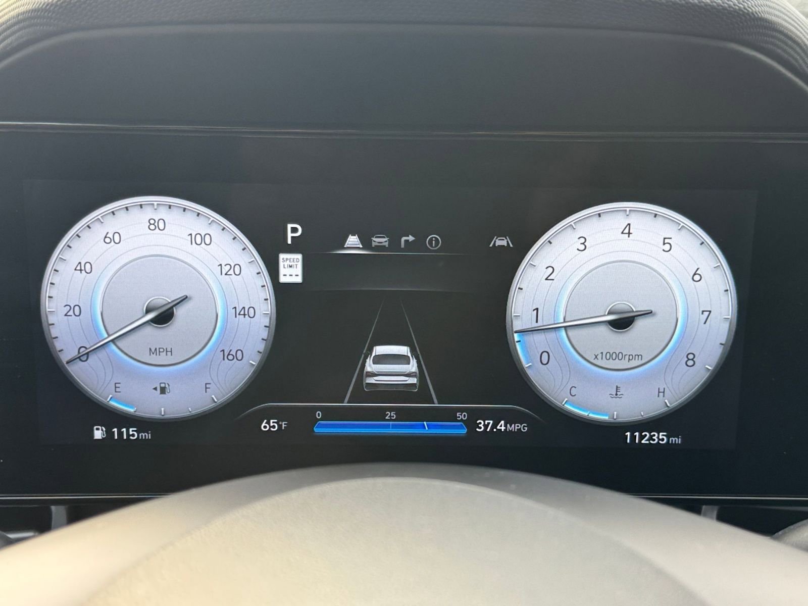 Used 2025 Hyundai Elantra SEL image 37