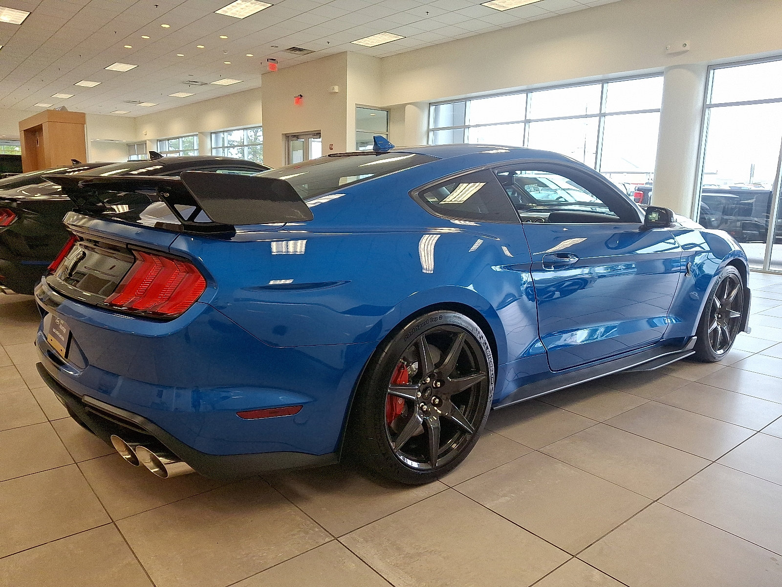 Certified 2021 Ford Mustang Shelby GT500 w/ Carbon Fiber Track Pack image 12