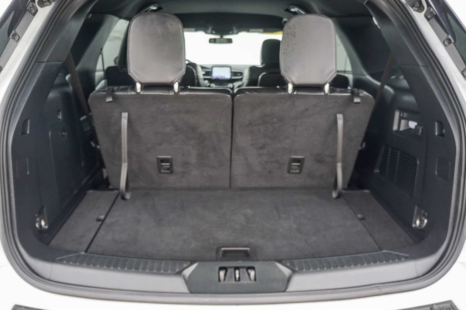 Used 2022 Ford Explorer ST w/ ST Street Pack AWD/4WD image 28