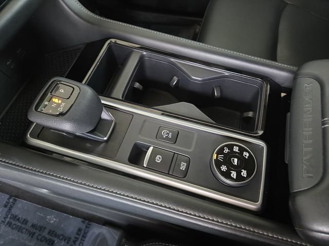 Used 2022 Nissan Pathfinder SL AWD/4WD image 24
