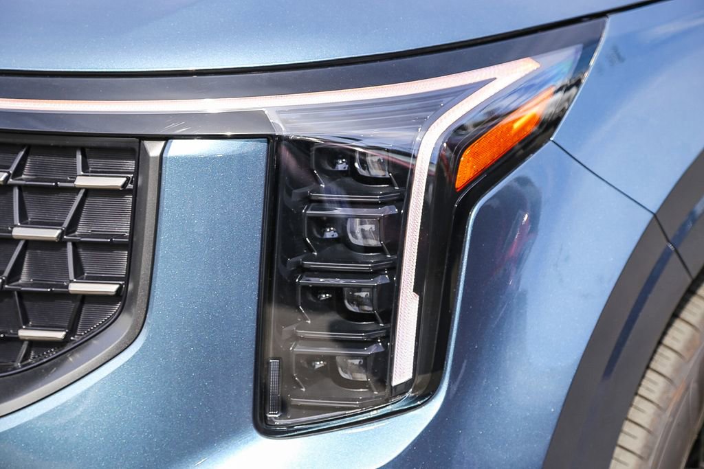 Certified 2025 Kia Carnival SX Prestige FWD image 5