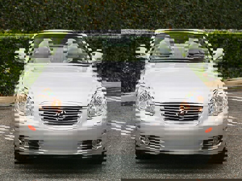 Used 2009 Lexus SC 430 Convertible image 2