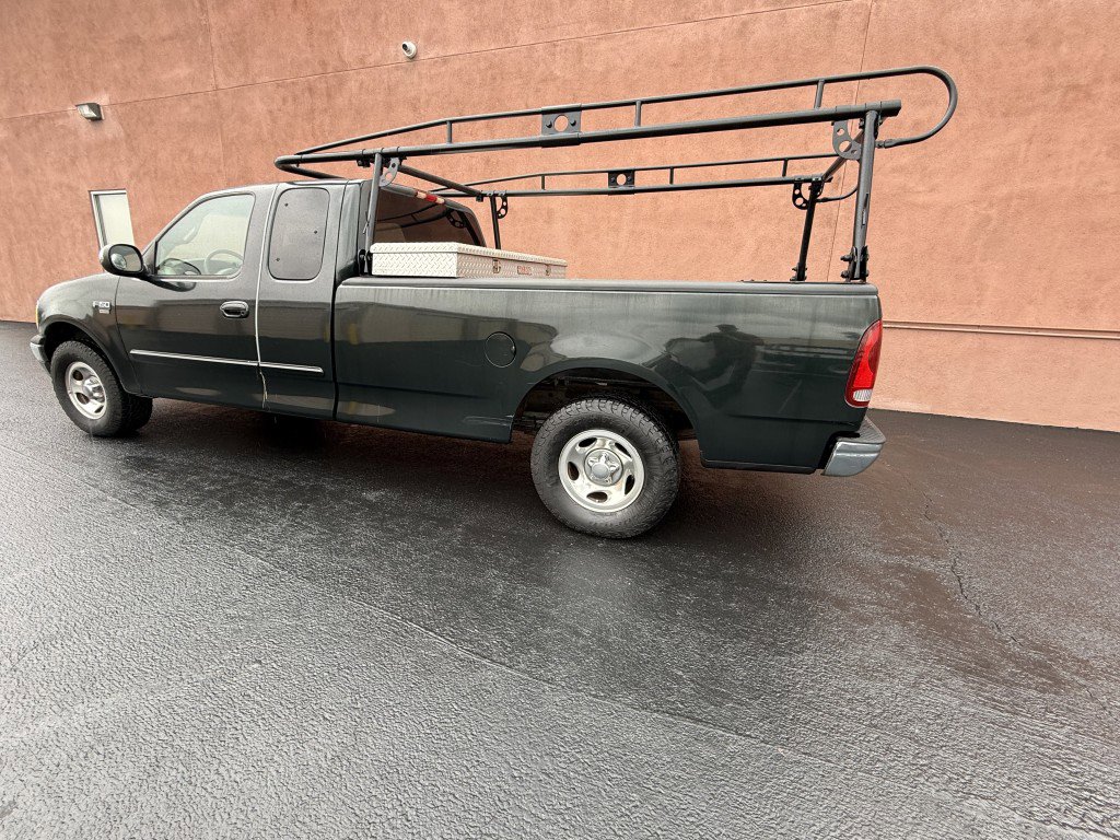 Used 2001 Ford F150 Lariat image 2