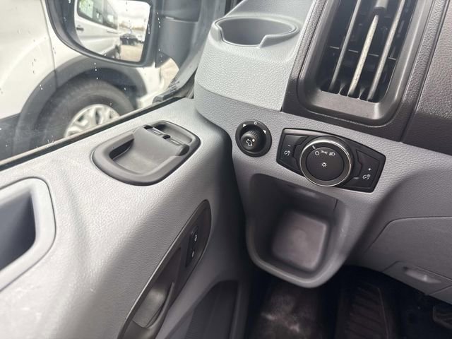 Used 2019 Ford Transit 250 148 Low Roof RWD image 33