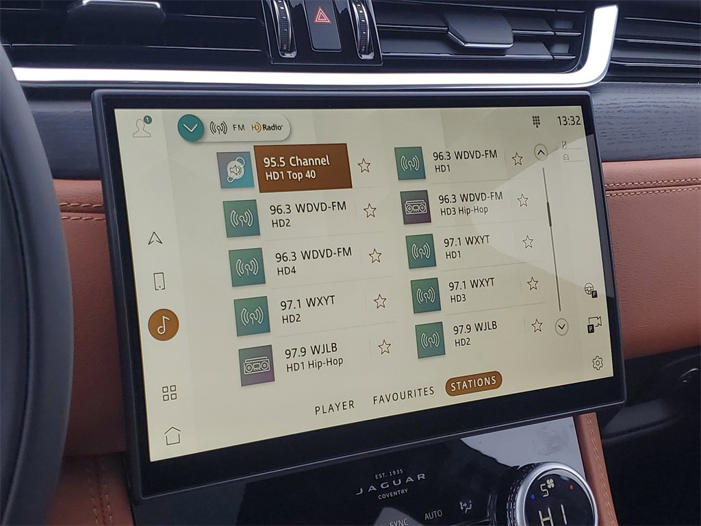 New 2025 Jaguar F-PACE R-Dynamic S image 20