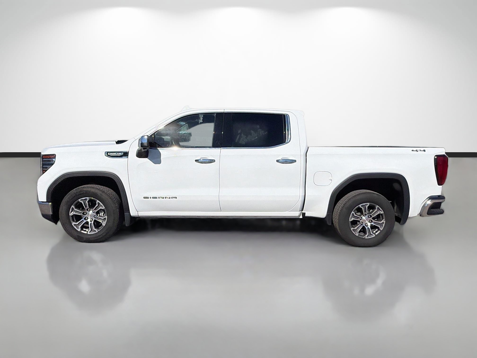Used 2024 GMC Sierra 1500 SLT AWD/4WD image 6