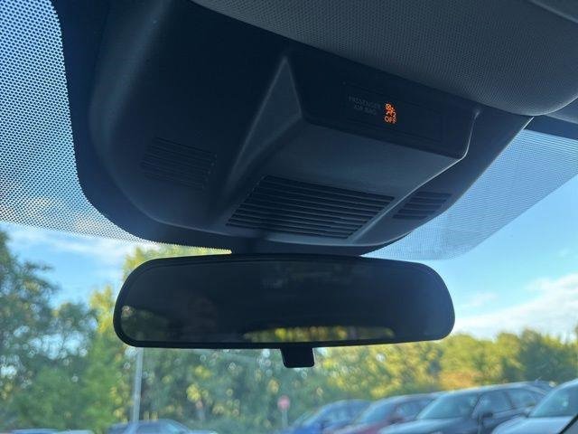 Used 2021 Nissan Rogue SV image 36