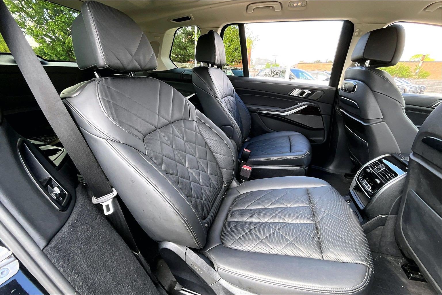 Used 2023 BMW X7 xDrive40i w/ Premium Package AWD/4WD image 29