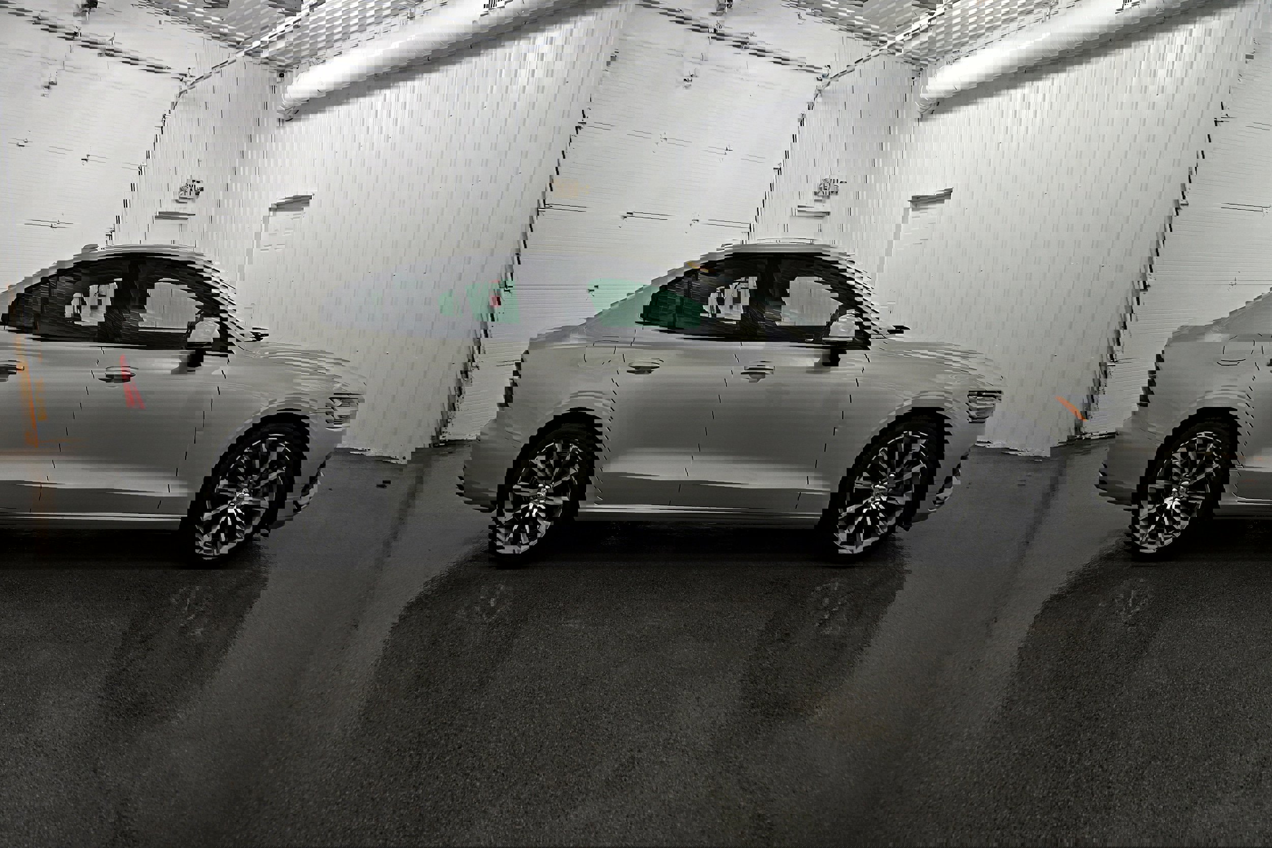 Used 2019 Volvo S60 T6 Momentum w/ Multimedia Package image 35