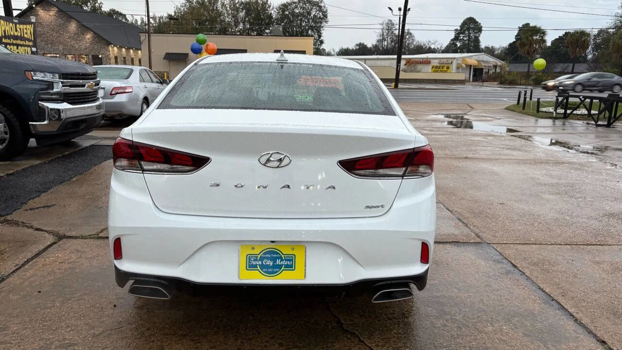 Used 2019 Hyundai Sonata Sport w/ Tech Package 03 image 4