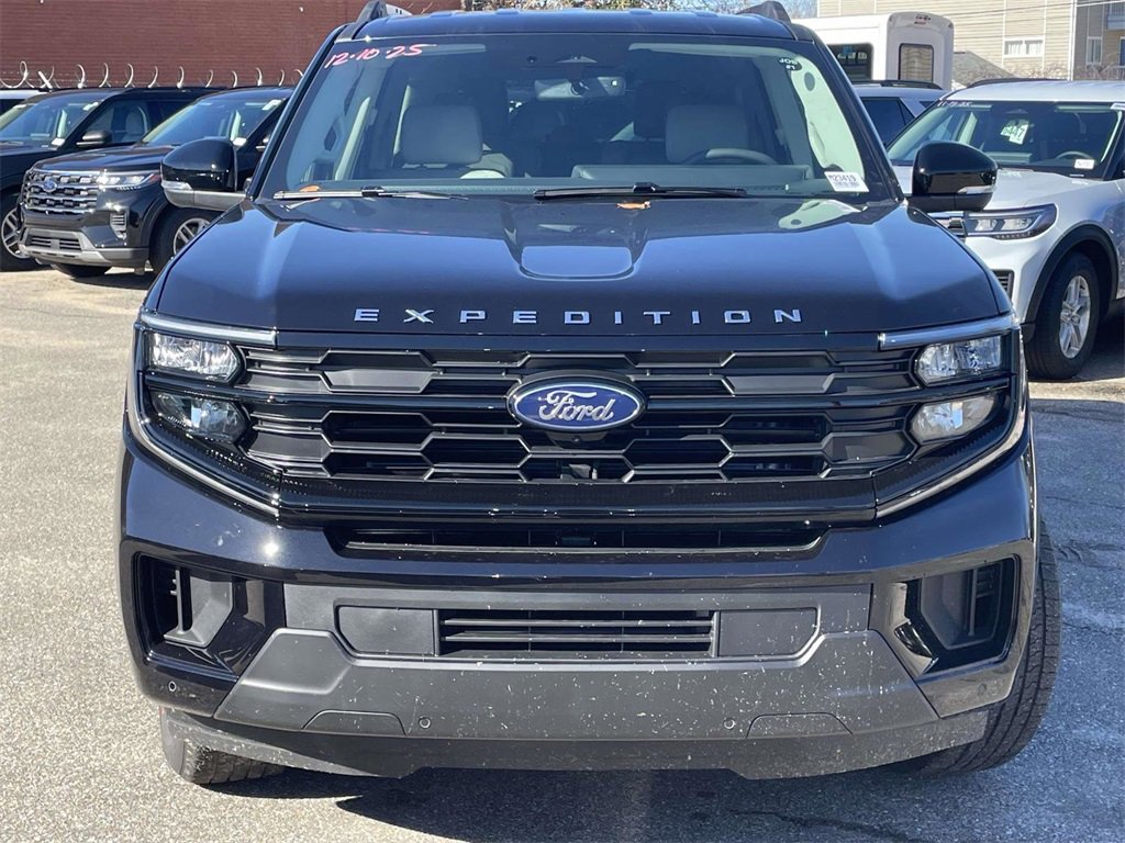 New 2026 Ford Expedition Active image 8