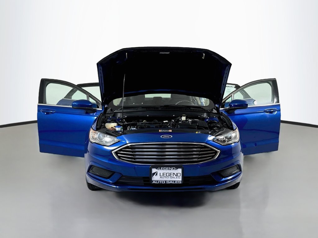 Used 2017 Ford Fusion SE FWD image 19