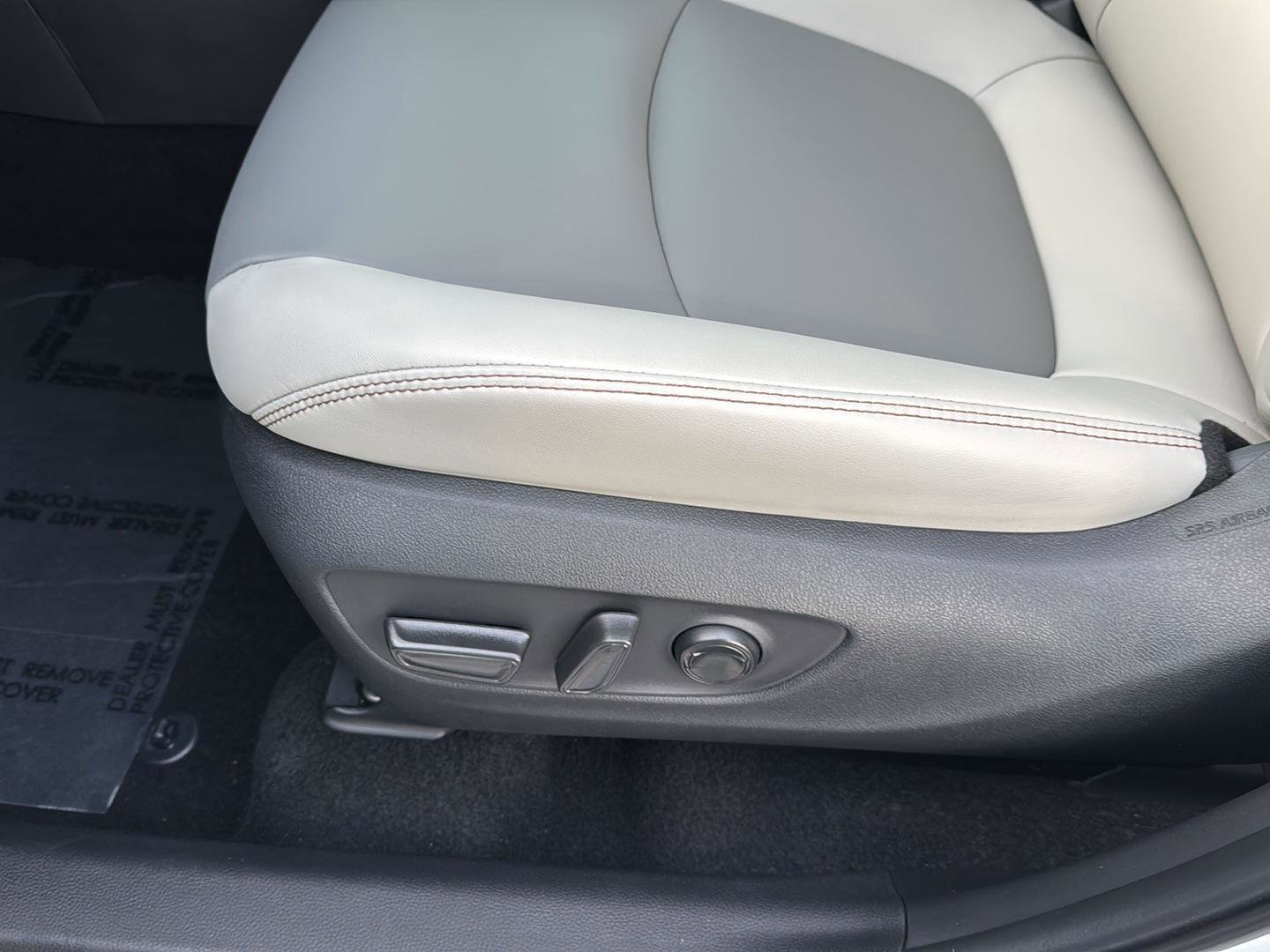 Certified 2025 Toyota RAV4 XLE Premium image 28