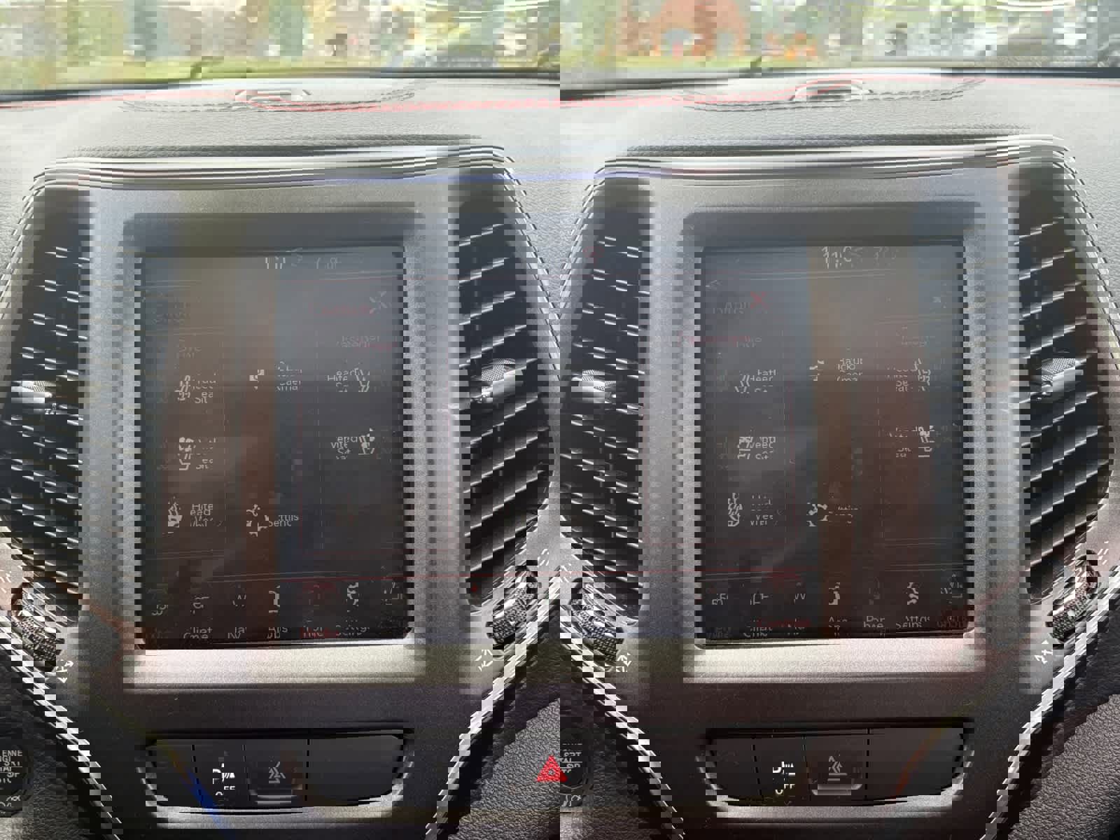 Used 2022 Jeep Cherokee Trailhawk w/ Trailhawk Elite Value Package image 23