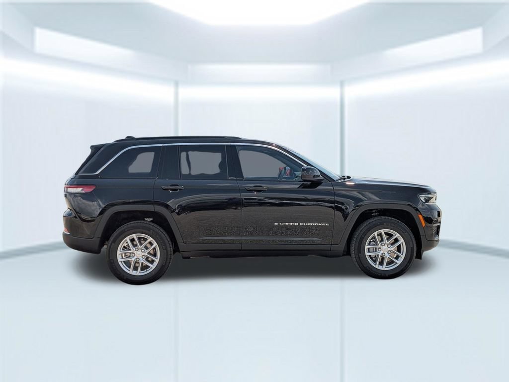 New 2026 Jeep Grand Cherokee Laredo X RWD image 7
