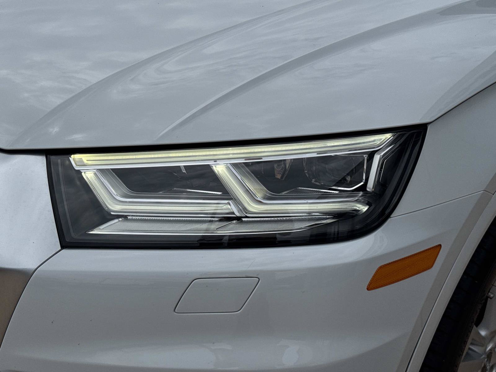 Used 2020 Audi Q5 Prestige w/ Prestige Package AWD/4WD image 9