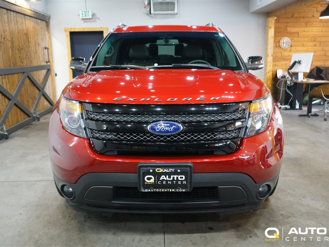 Used 2015 Ford Explorer Sport image 2