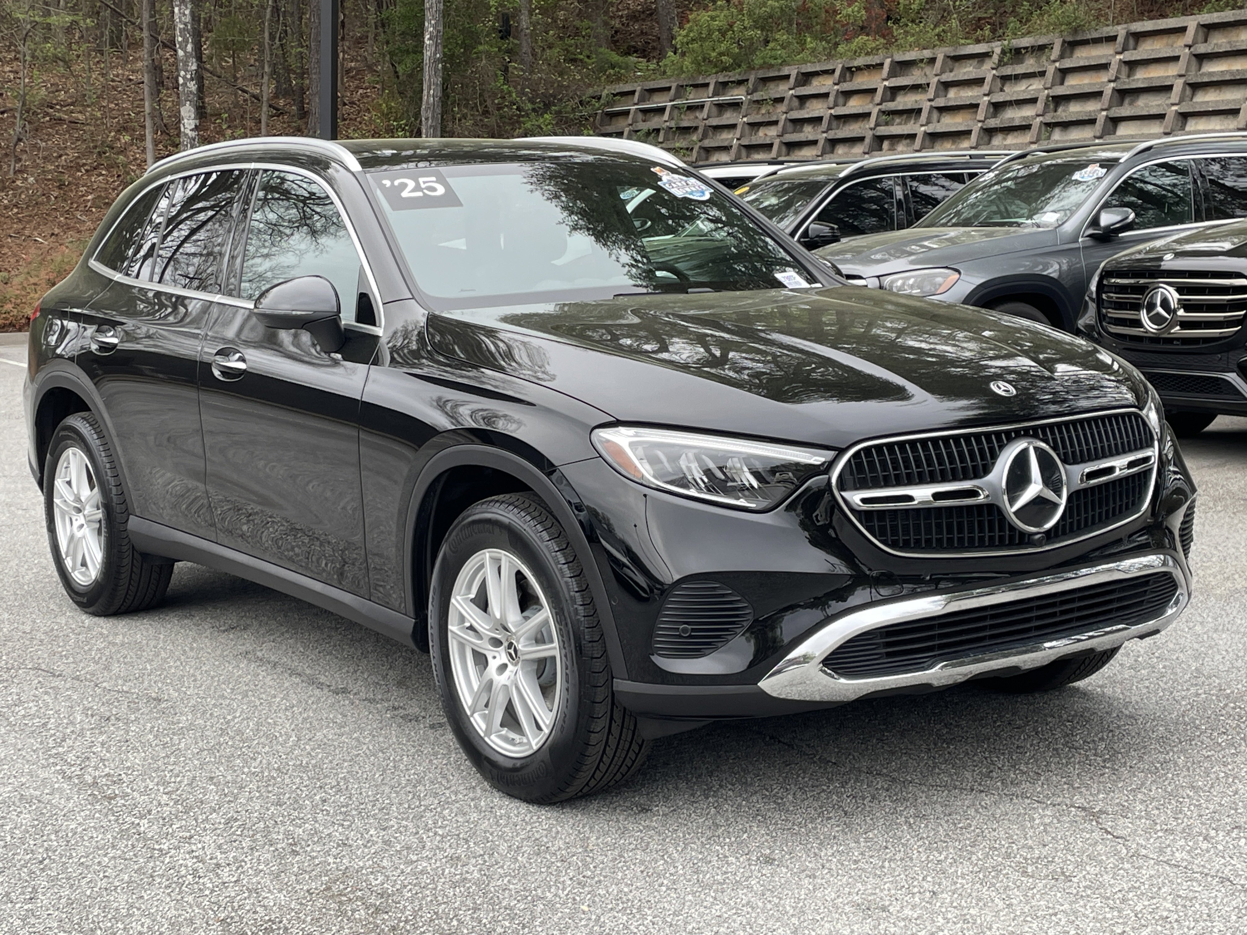 Certified 2025 Mercedes-Benz GLC 300 4MATIC image 4