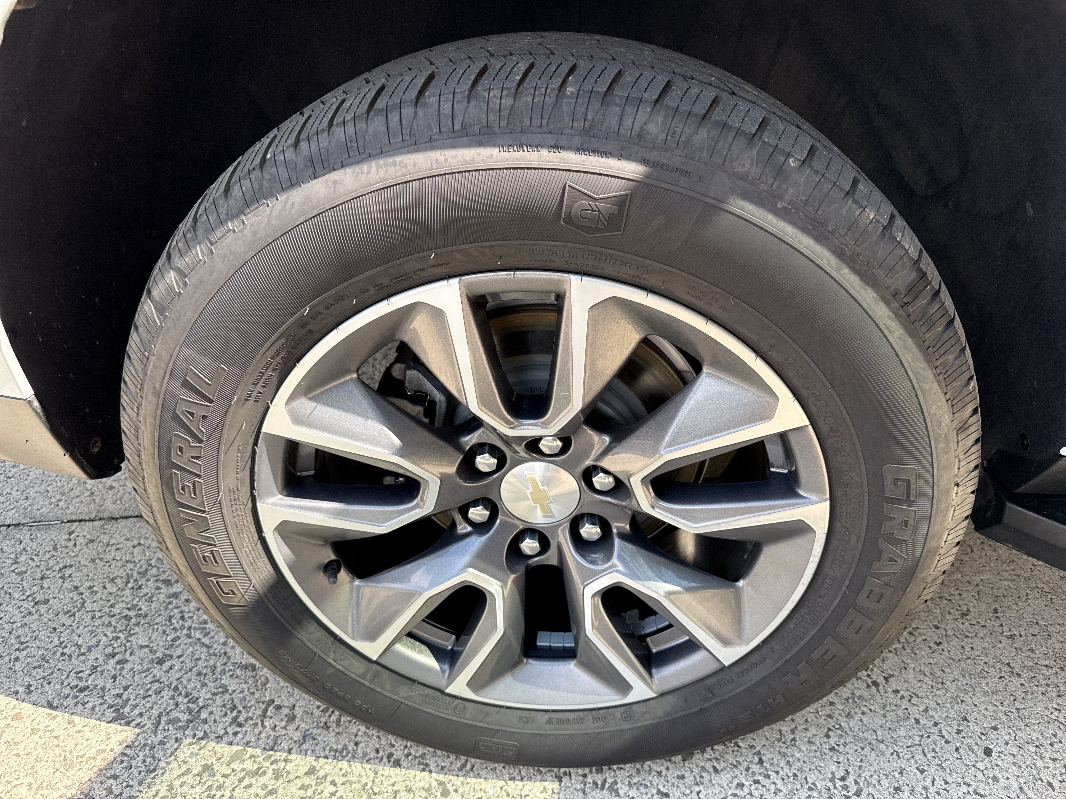 Used 2022 Chevrolet Tahoe LT RWD image 17