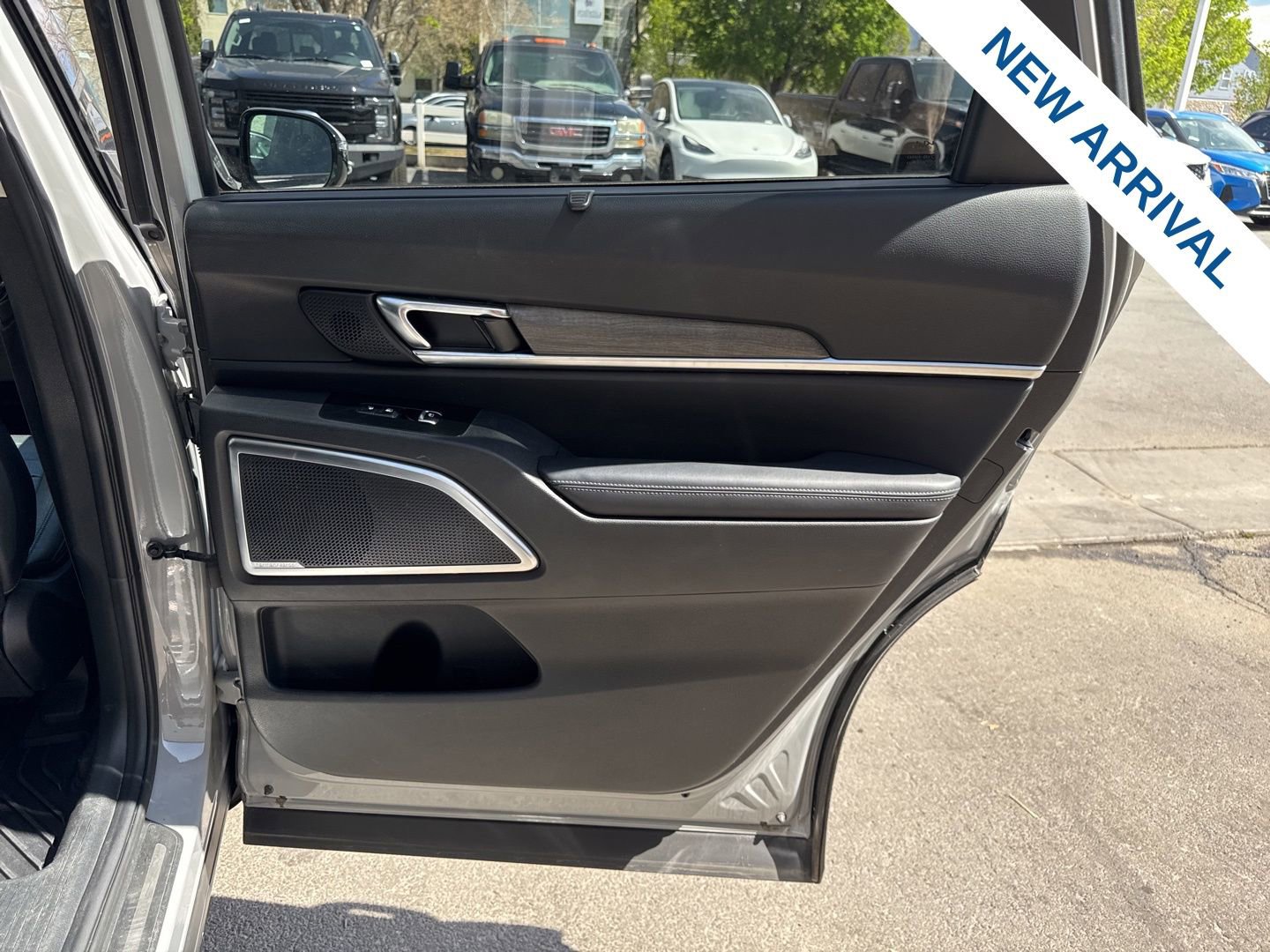 Used 2022 Kia Telluride SX w/ SX Prestige Package image 13