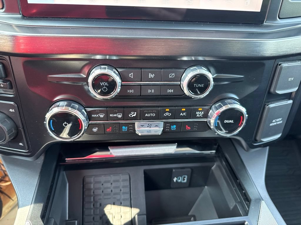 Used 2024 Ford F250 Lariat w/ Chrome Package AWD/4WD image 23