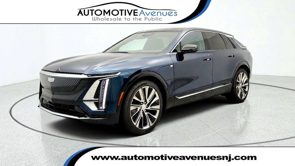 Used 2025 Cadillac Lyriq Luxury w/ LPO, Floor Liner Package