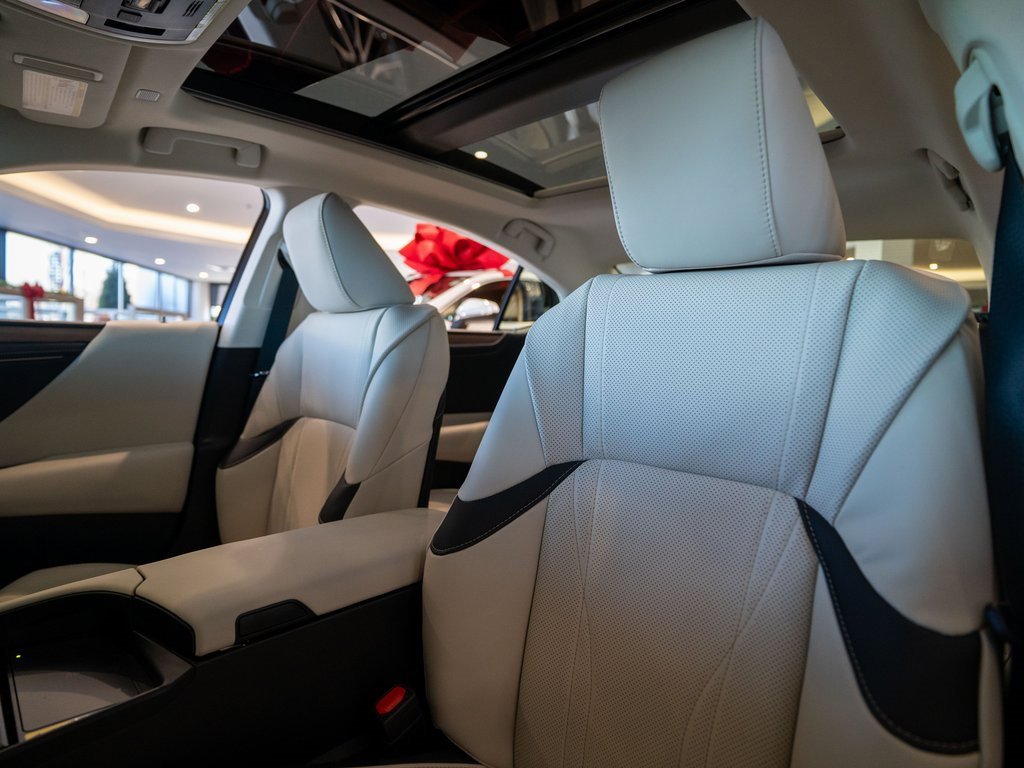 New 2025 Lexus ES 350 Luxury image 13