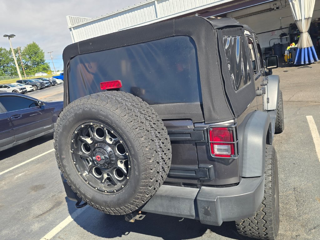 Used 2017 Jeep Wrangler Unlimited Sport w/ Quick Order Package 23S AWD/4WD image 6