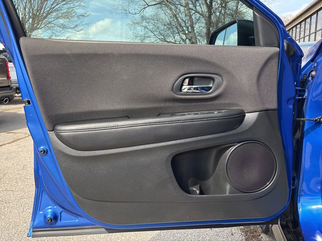 Used 2021 Honda HR-V Sport image 15