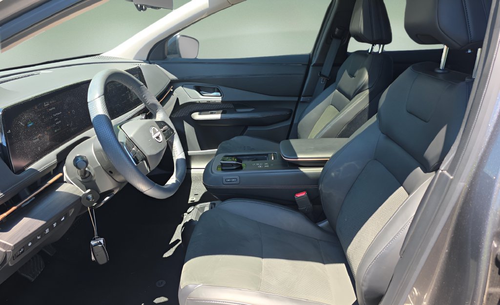 Used 2024 Nissan Ariya AWD image 13