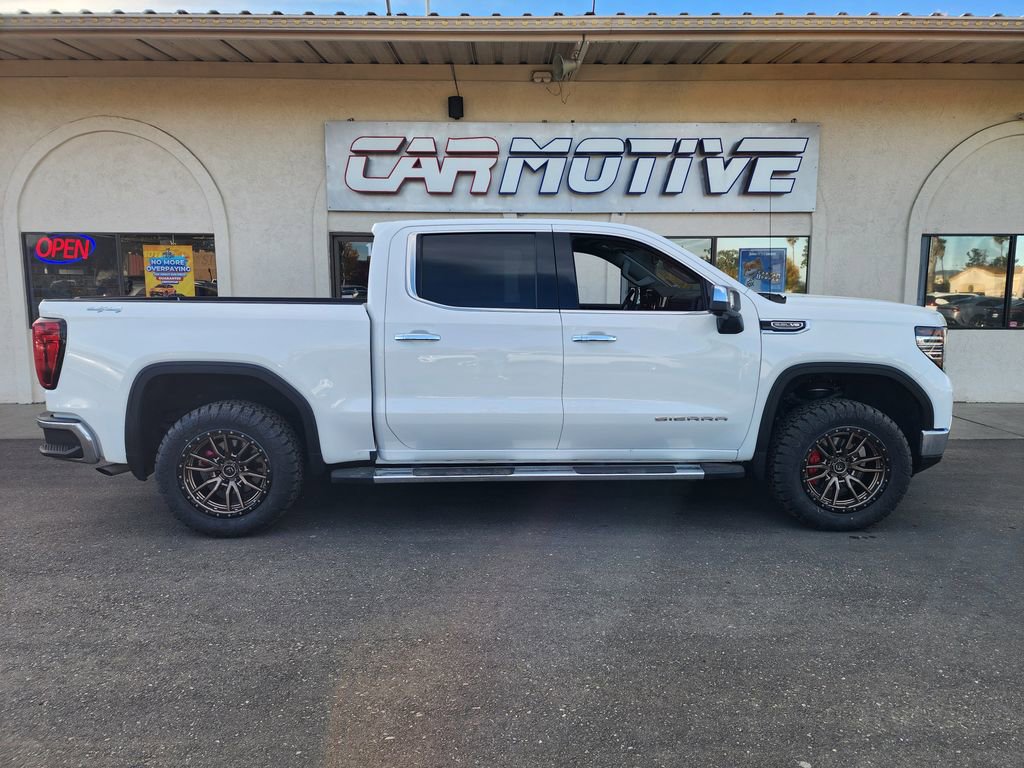Used 2024 GMC Sierra 1500 SLT image 2