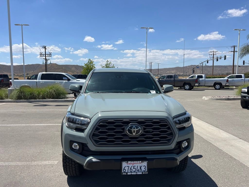 Used 2022 Toyota Tacoma TRD Off-Road w/ Technology Package AWD/4WD image 3