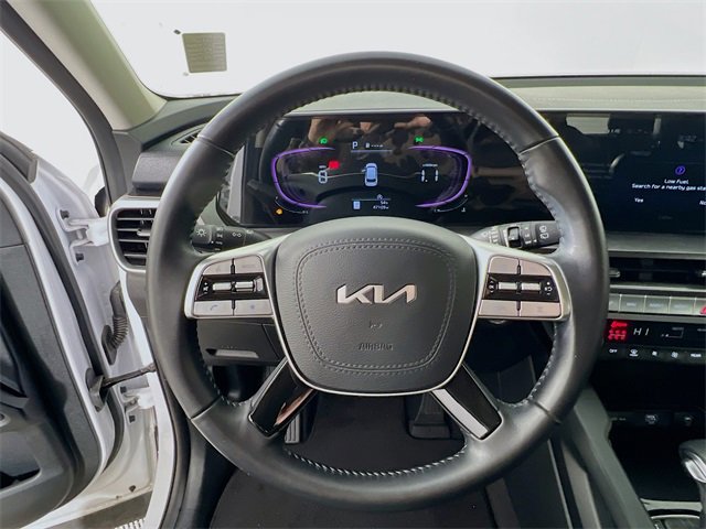 Used 2024 Kia Telluride LX image 12