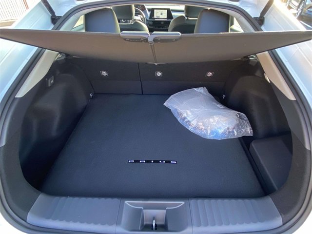 Used 2025 Toyota Prius Plug-In Hybrid image 8