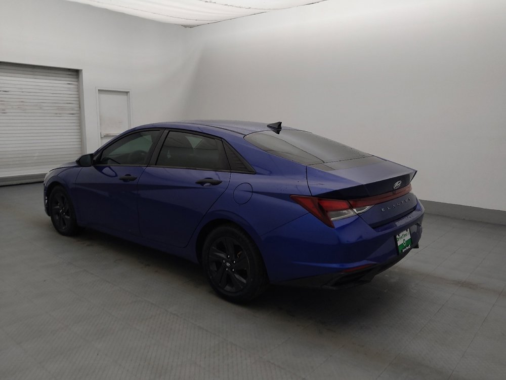 Used 2021 Hyundai Elantra SEL image 3