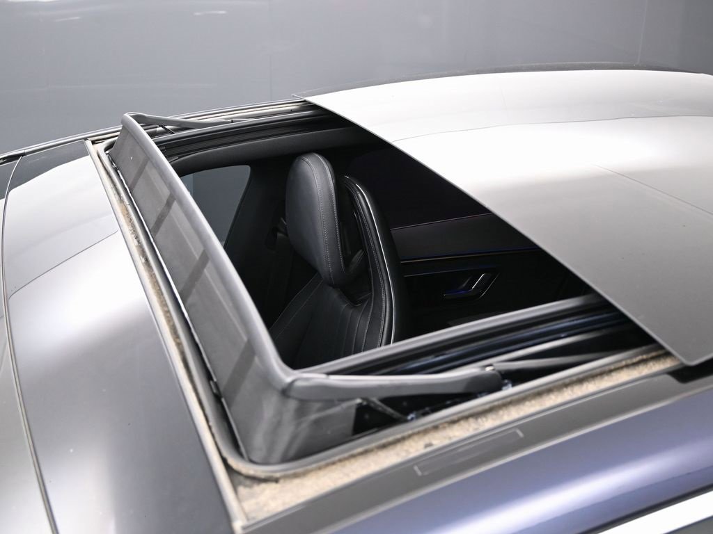 Used 2022 Mercedes-Benz EQS 450+ Sedan image 11