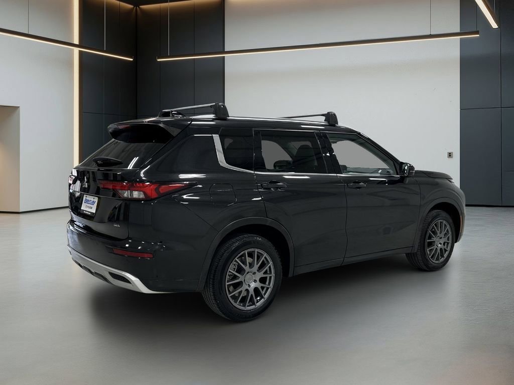 Used 2022 Mitsubishi Outlander SEL FWD image 5