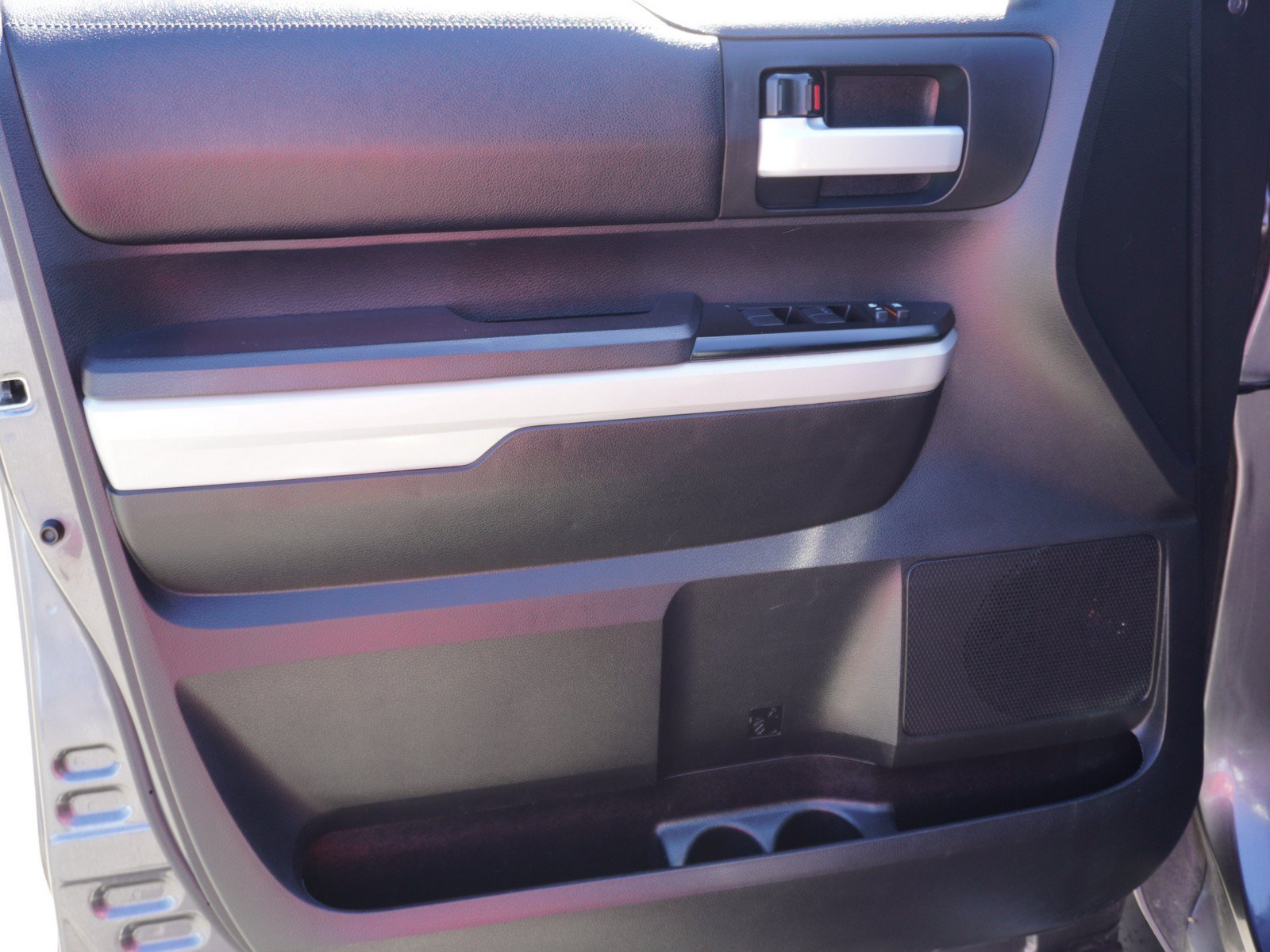 Used 2018 Toyota Tundra SR5 RWD image 17